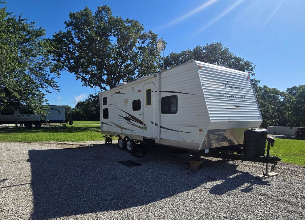 Nelly's Nook exterior vacation rental at 4 Seasons RV Park in Mansfield, Missouri